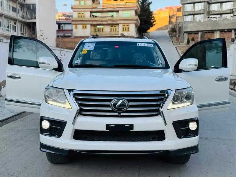 لکسس 570 2009 (1)