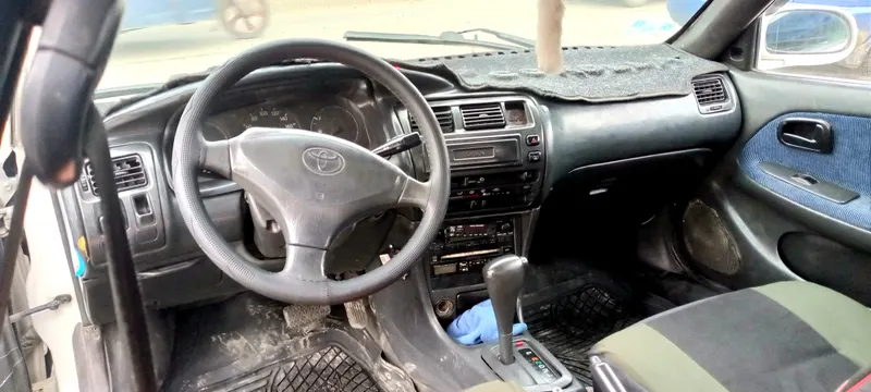 Toyota Corolla 1995 (2)