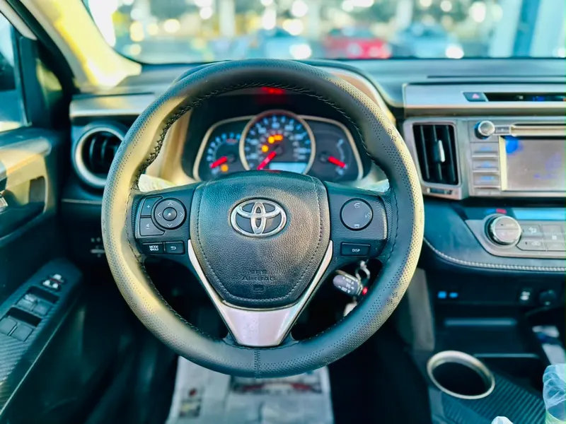Toyota RAV4 XLE 2013 (8)