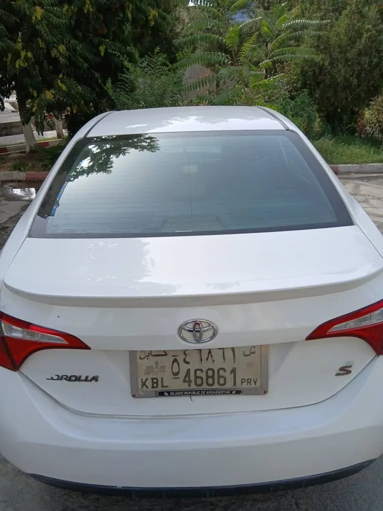 Toyota Corolla S 2015 (2)