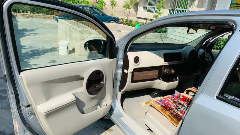 Toyota Passo 2010 (7)