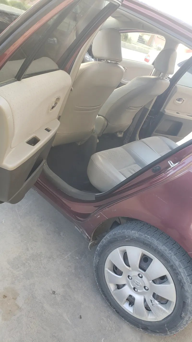 Toyota Vitz 2007 (4)