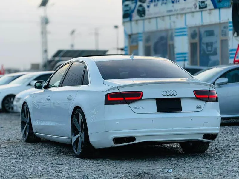 Audi A8L 2013 (3)