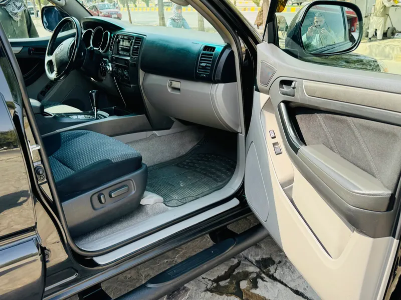 Toyota 4Runner Sport 2006 (3)