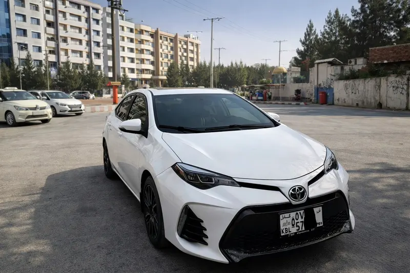 Toyota Corolla 2016 (1)