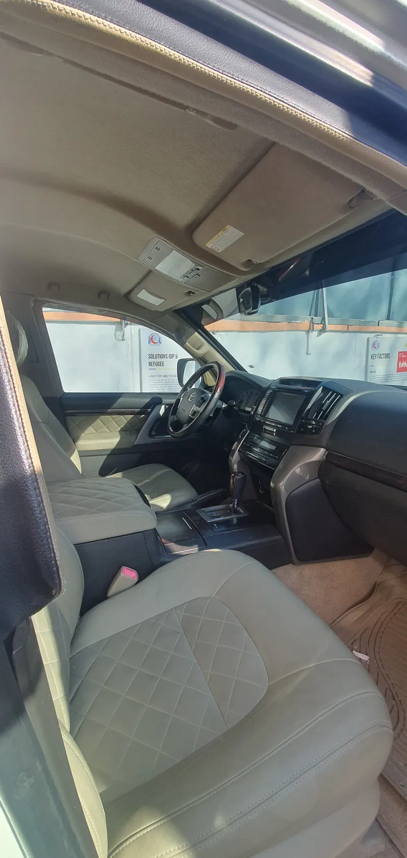 Toyota Land Cruiser 2010 (5)