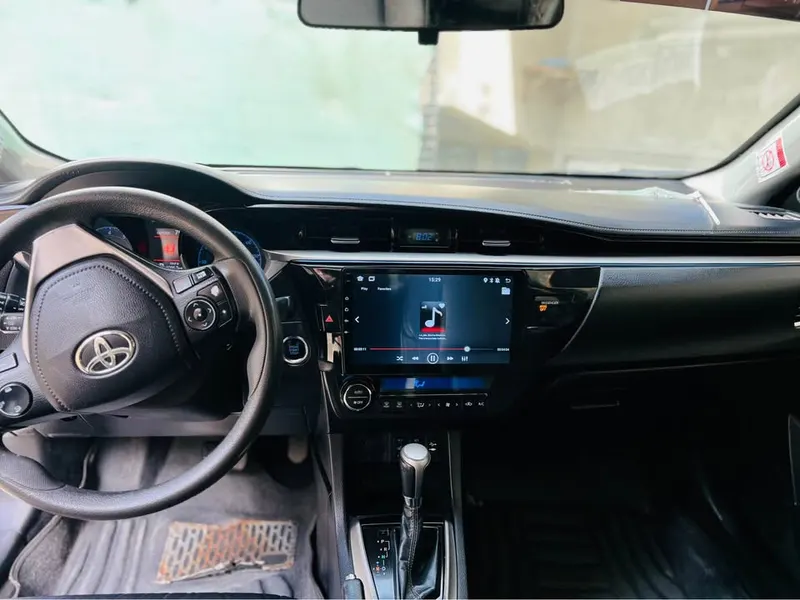 Toyota Corolla 2015 (3)