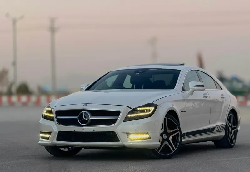 Mercedes-Benz 2012 (1)