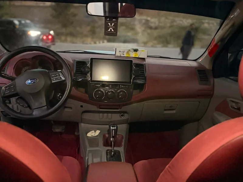Toyota Hilux 2010 (4)