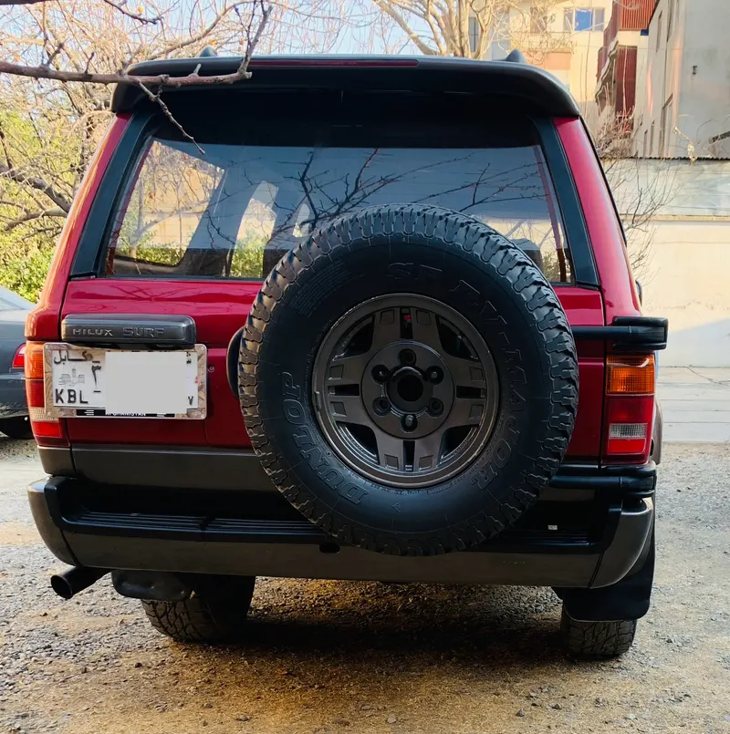Toyota Hilux Surf 1994 (8)