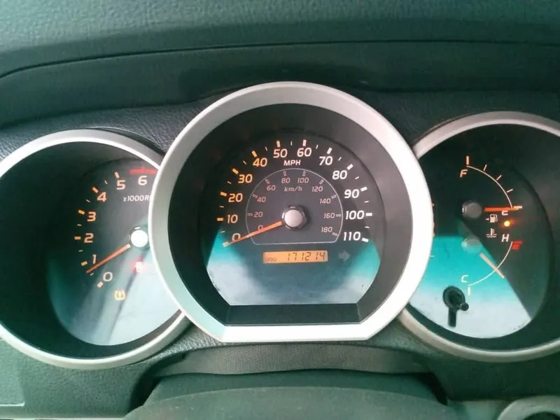 Toyota 4Runner 2004 (8)