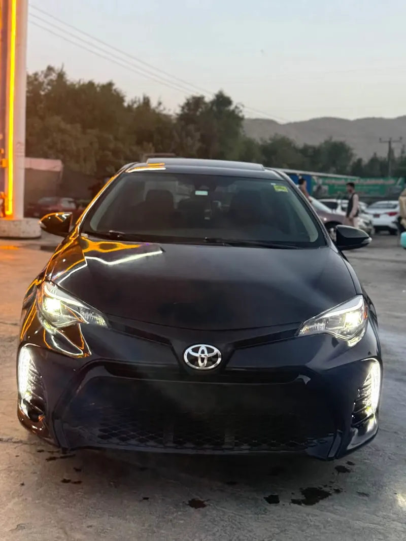 Toyota Corolla 2017 (1)