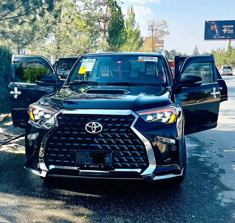 تویوتا 4Runner 2010 (1)