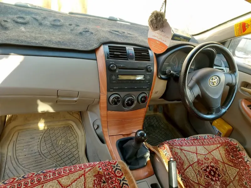 Toyota Corolla 2010 (4)