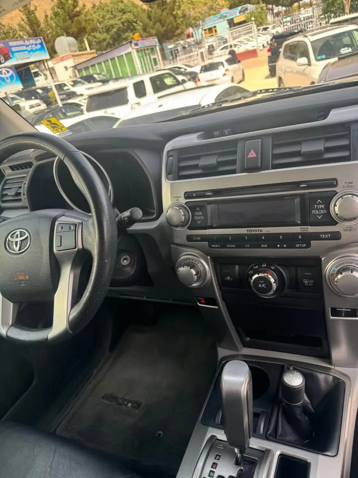 Toyota 4 Runner 2011 (4)