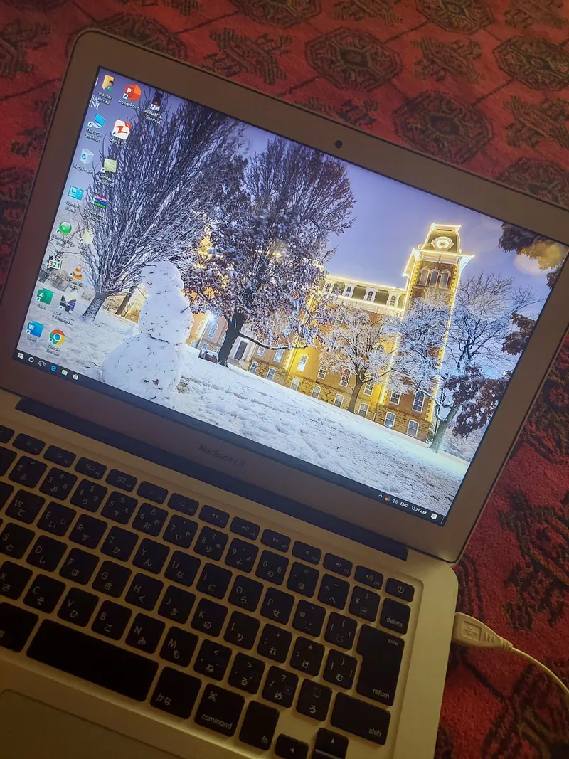 MacBook Air (4)