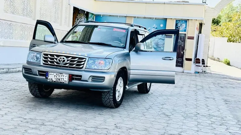 Toyota Land Cruiser 2000 (1)