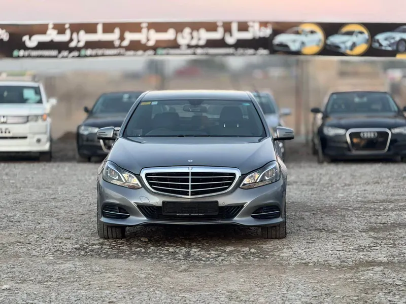 Mercedes-Benz E200 2015 (1)