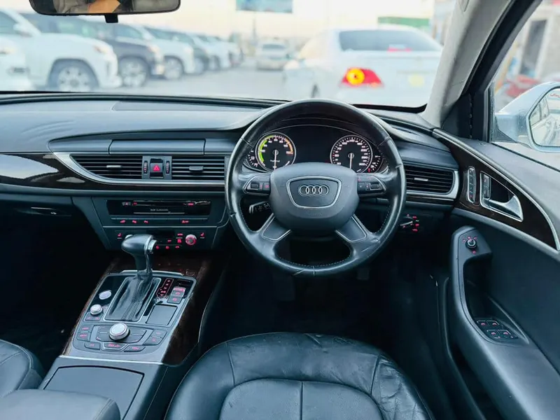 Audi A6 2014 (4)