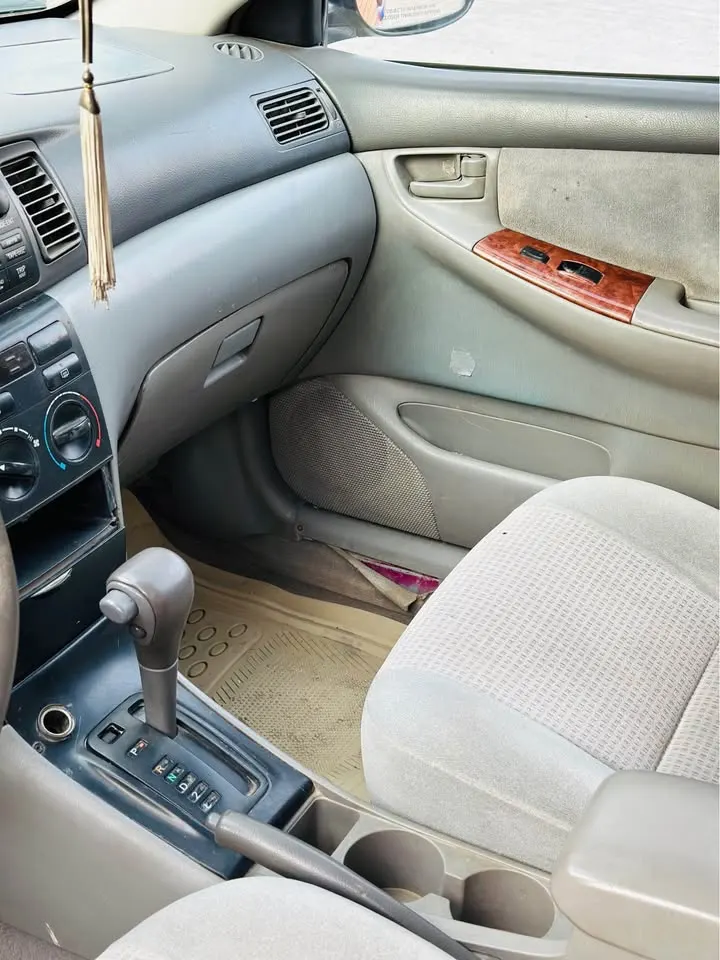 Toyota Corolla 2004 (4)