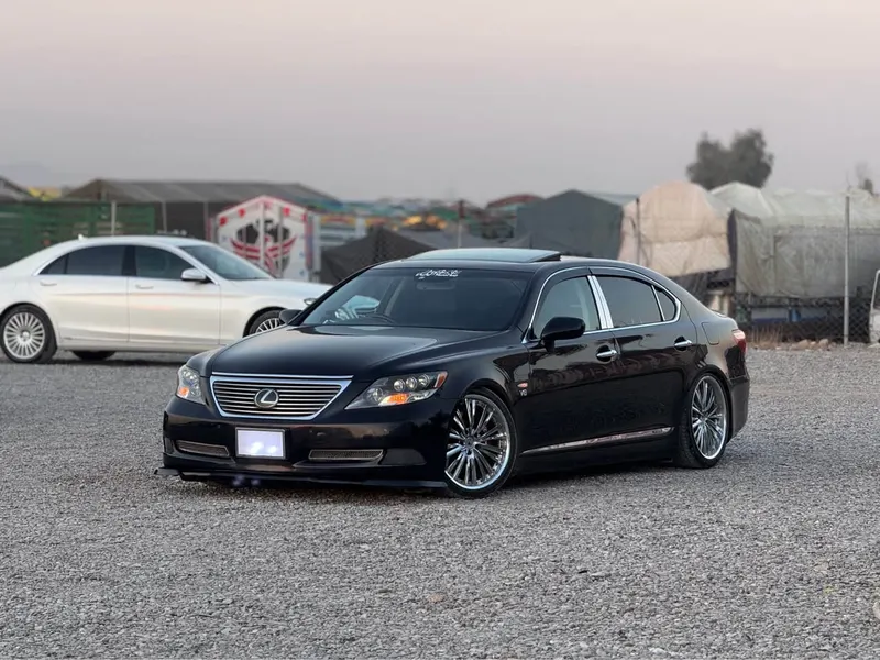 Lexus LS600 2008 (2)