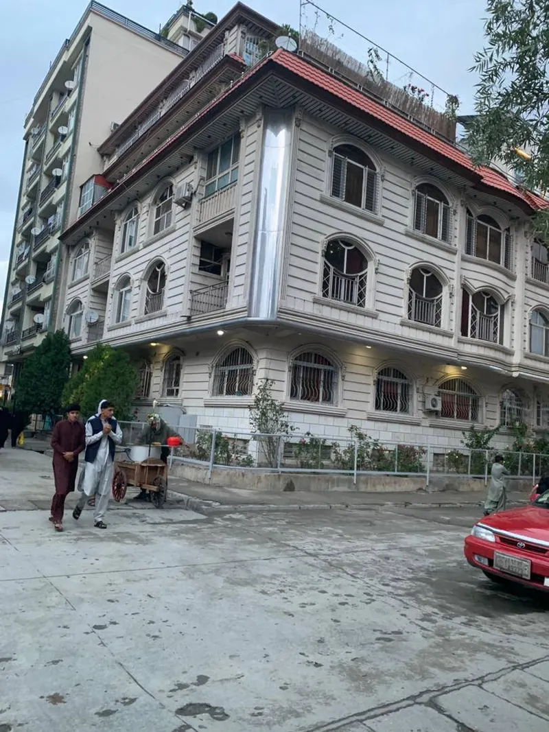 Apartment for sale, 3 rooms, 155 m² with roof terrace, 4th floor, Kabul (1)