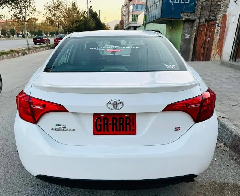 Toyota Corolla 2015 (3)