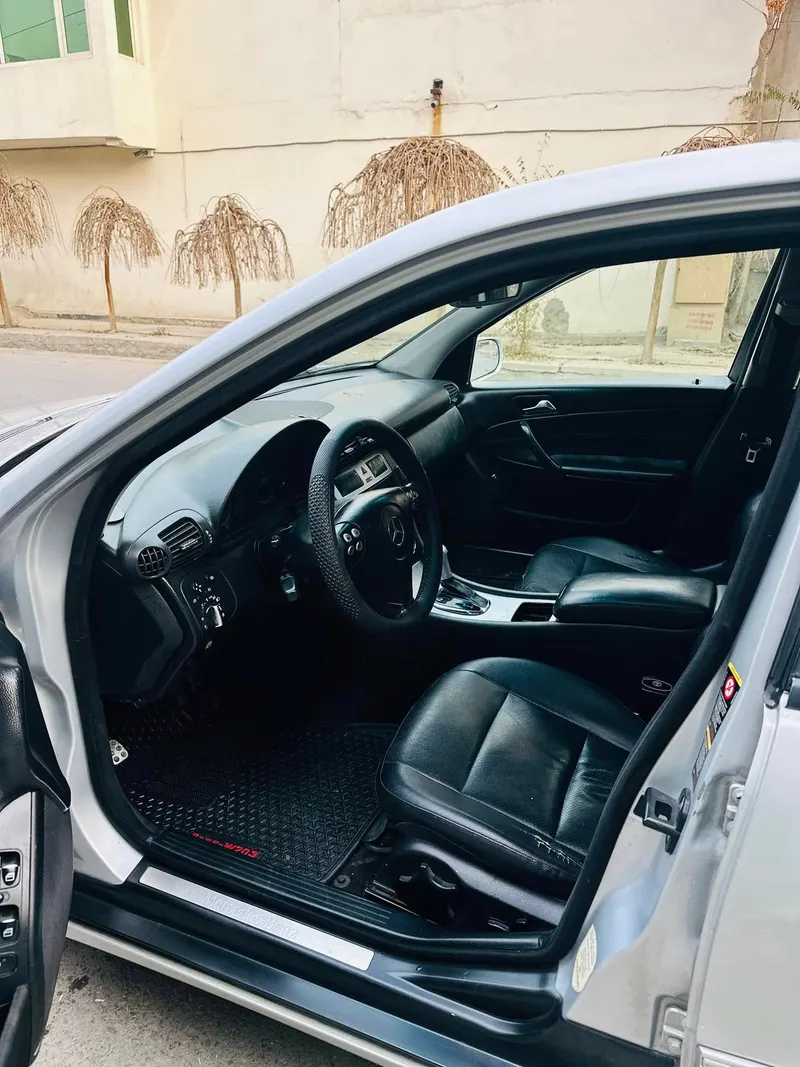 Mercedes-Benz C230 2005 (4)