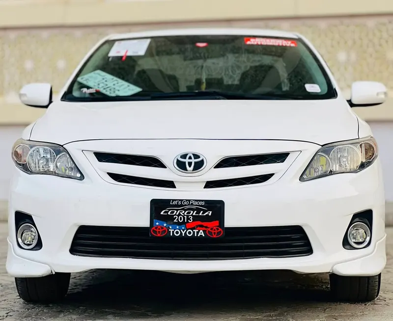 Toyota Corolla 2013 (1)