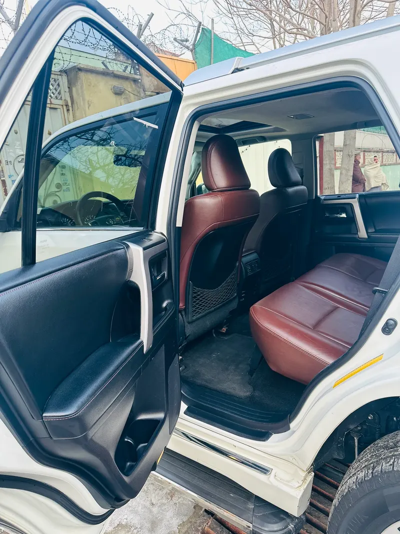 Toyota 4Runner Limited 2014 (7)