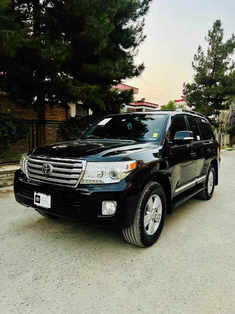 Toyota Landcruiser 2013 (2)