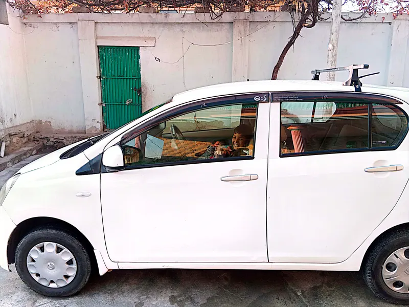 Daihatsu Mira 2012 (3)