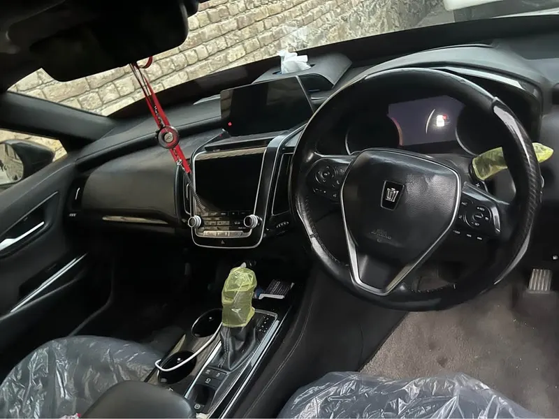Toyota Crown RS 2020 (4)