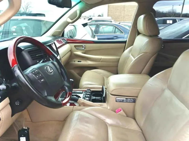 Lexus LX 570 2010 (4)
