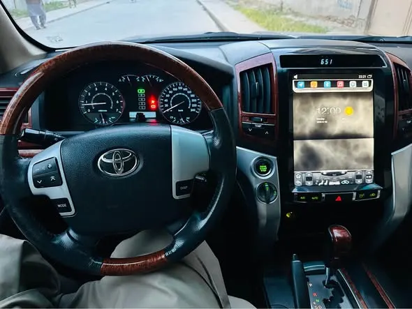 Toyota Land Cruiser 2020 (4)