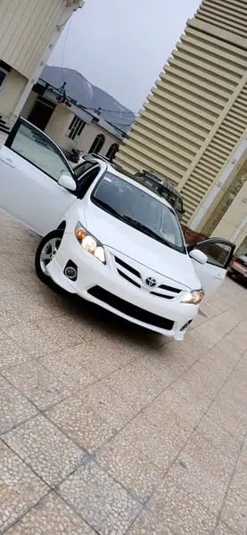 Toyota Corolla 2013 (1)