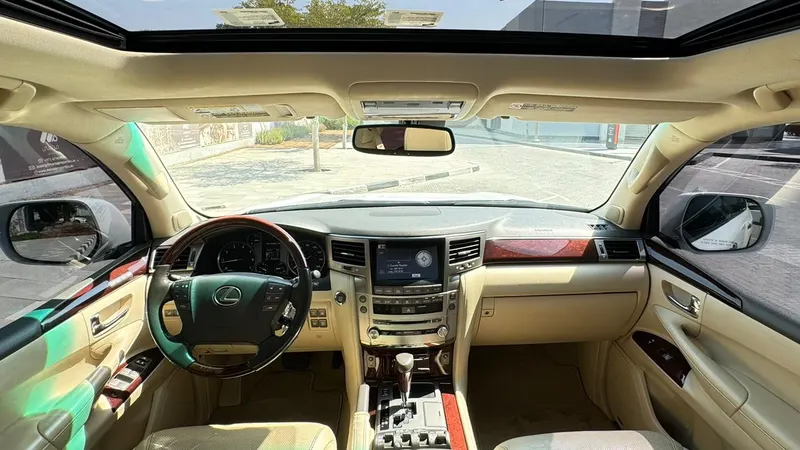 Lexus LX570 2015 (3)