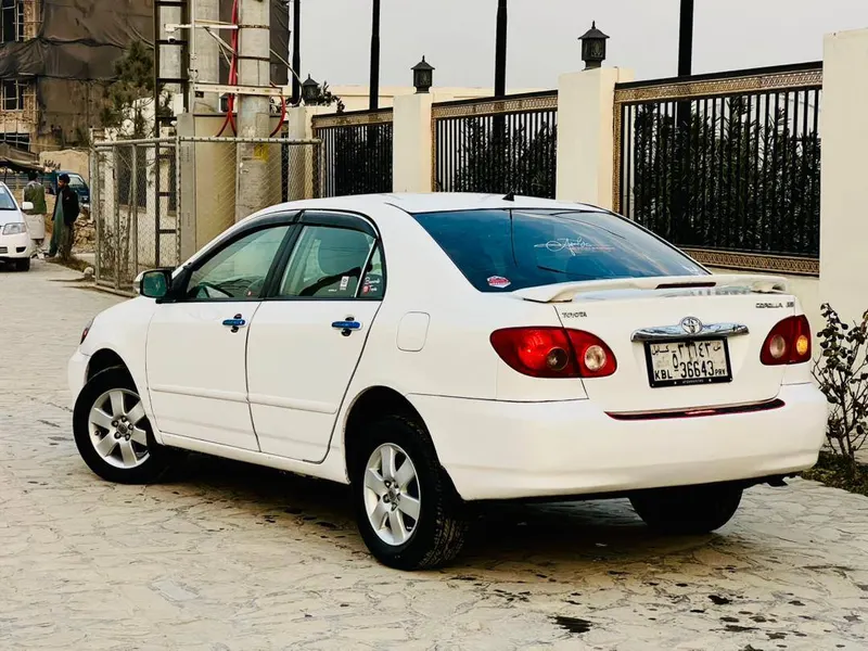 Toyota Corolla 2005 (3)