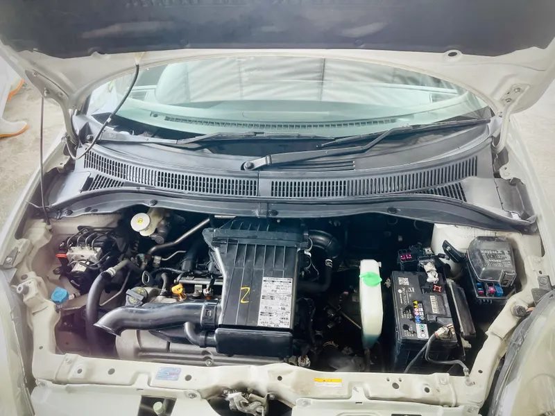 Suzuki Swift 2010 (3)