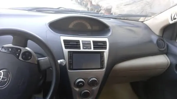 Toyota Yaris 2007 (4)