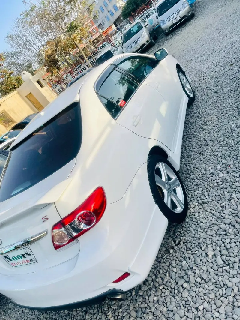 Toyota Corolla 2010 (3)