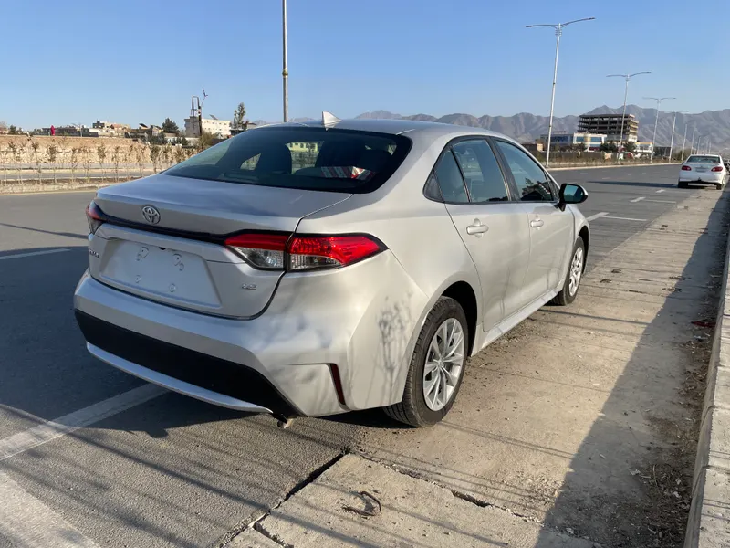Toyota Corolla LE 2020 (3)