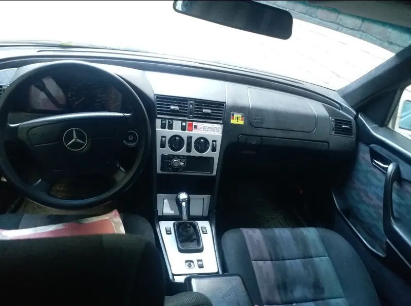 Mercedes-Benz (5)