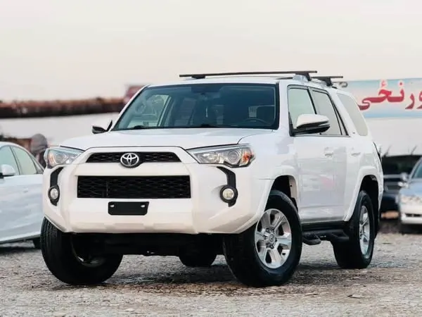 Toyota 4Runner SR5 2015 (1)