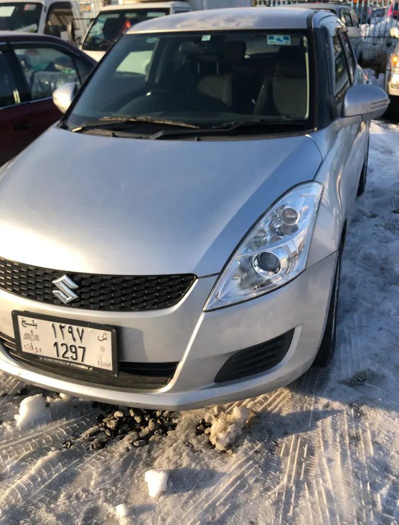 Suzuki Swift 2012 (2)