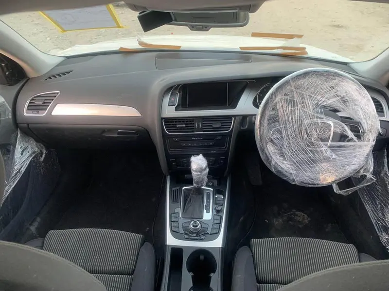 Audi A4 2009 (4)