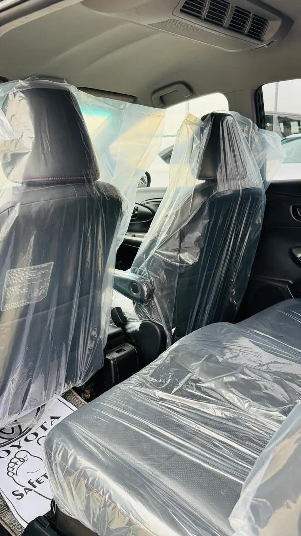 Toyota Wish (5)