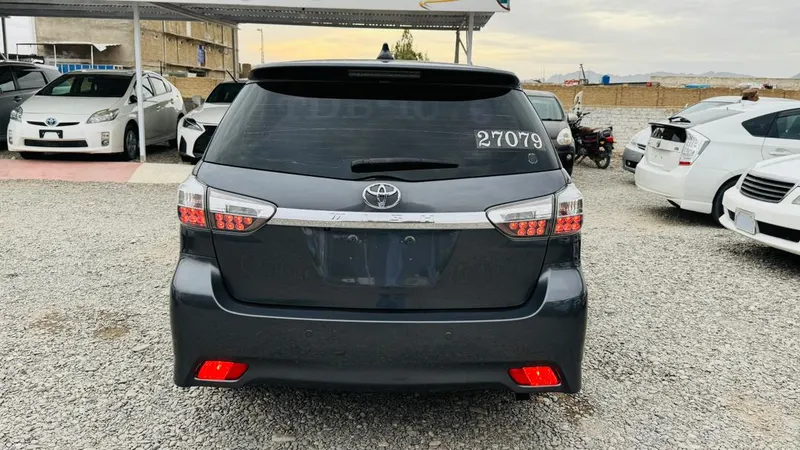 Toyota Wish (8)