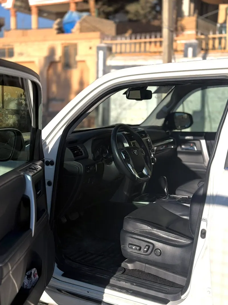 Toyota 4 Runner 2022 (4)