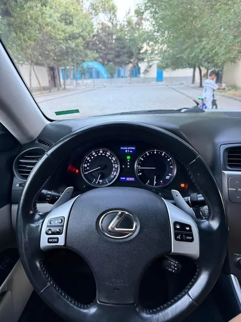 Lexus 2013 (4)
